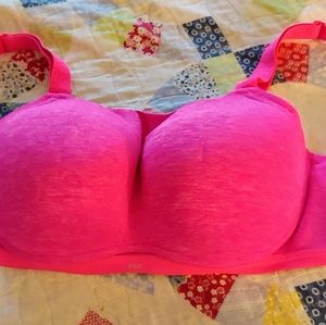 34DDD sports bra Victoria's Secret